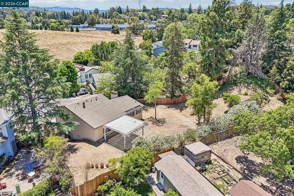 410 Oakbreeze Court Martinez CA 94553
