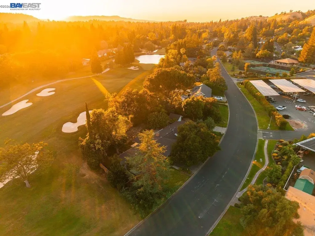 3180 Roundhill Road Alamo CA 94507