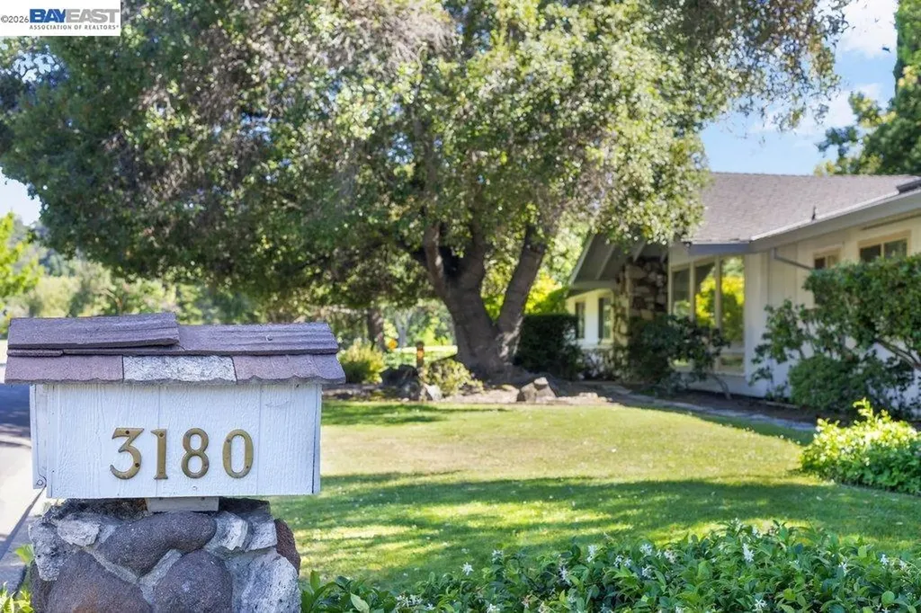 3180 Roundhill Road Alamo CA 94507