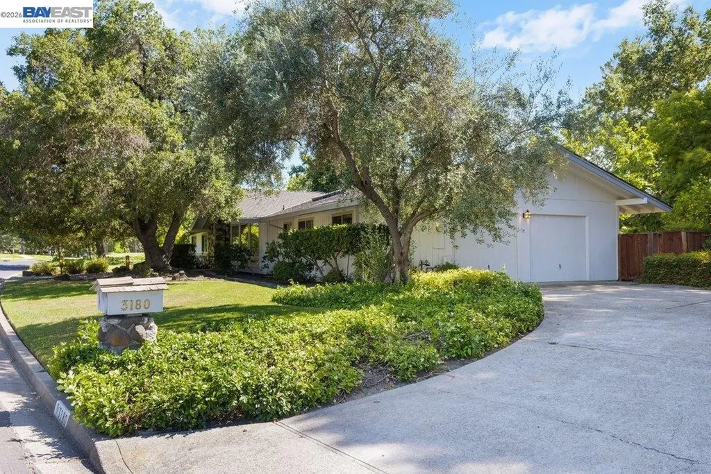 3180 Roundhill Road Alamo CA 94507