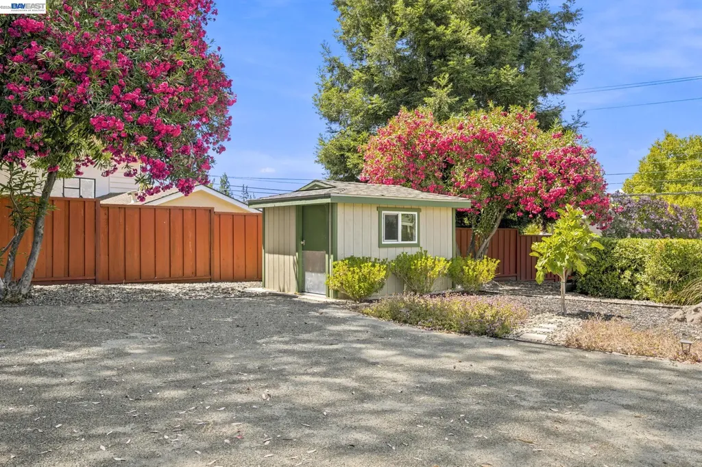 1082 Springfield Drive Walnut Creek CA 94598