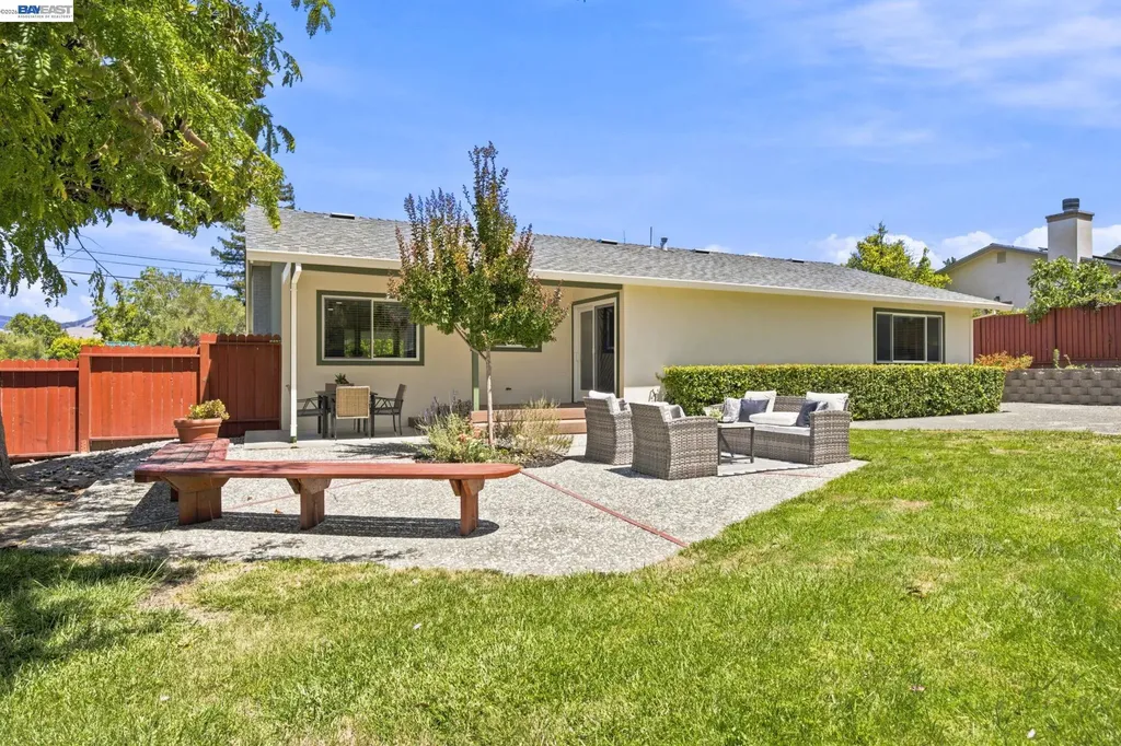 1082 Springfield Drive Walnut Creek CA 94598