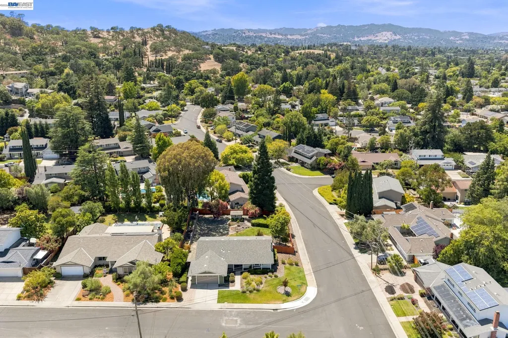 1082 Springfield Drive Walnut Creek CA 94598