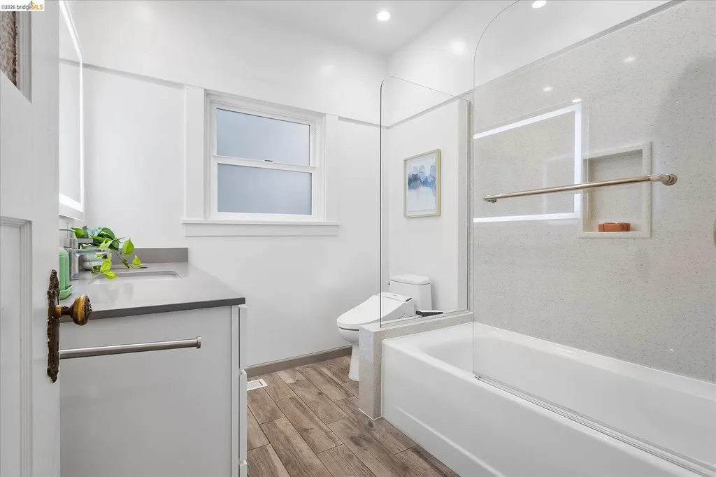 3107 Central Avenue Alameda CA 94501
