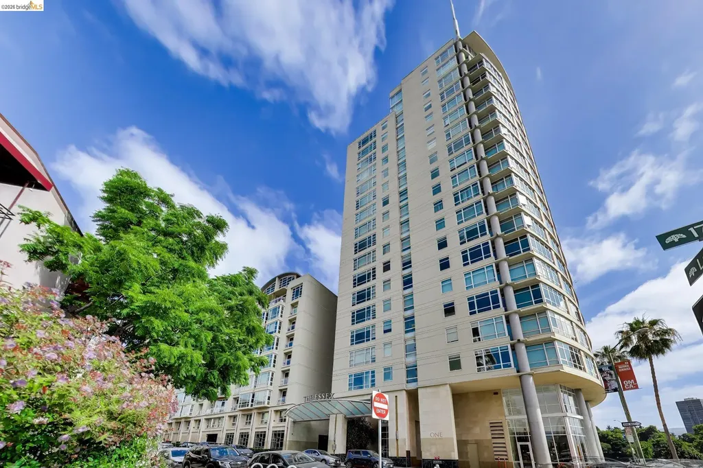 1 Lakeside Drive Oakland CA 94612