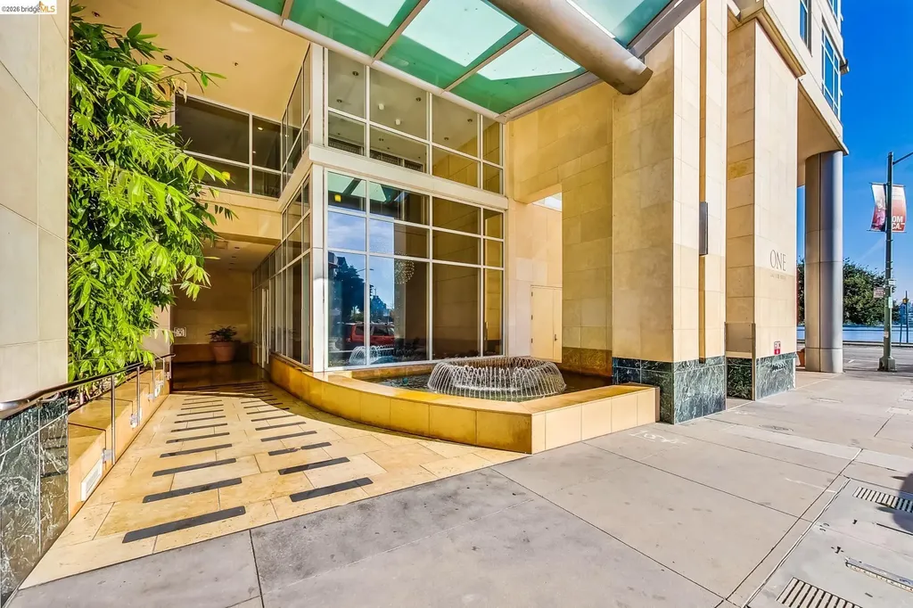 1 Lakeside Drive Oakland CA 94612
