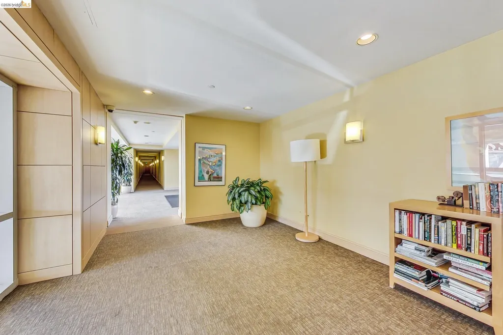 1 Lakeside Drive Oakland CA 94612