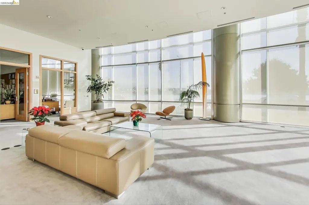 1 Lakeside Drive Oakland CA 94612
