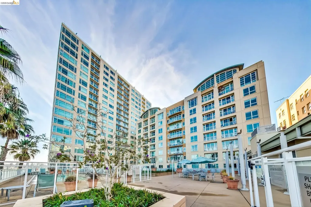 1 Lakeside Drive Oakland CA 94612