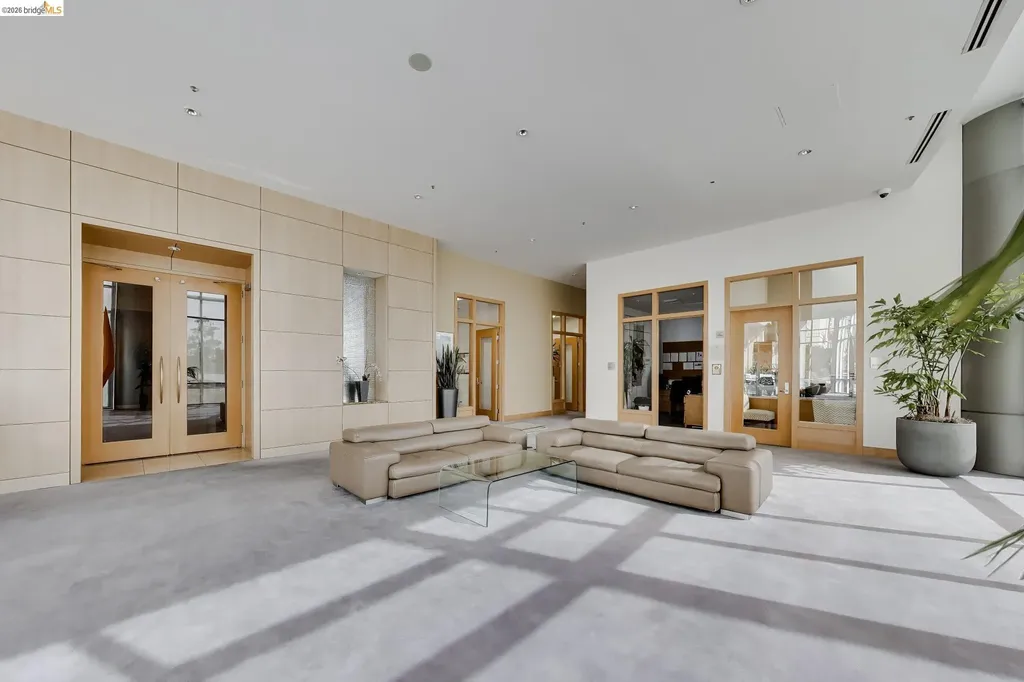 1 Lakeside Drive Oakland CA 94612