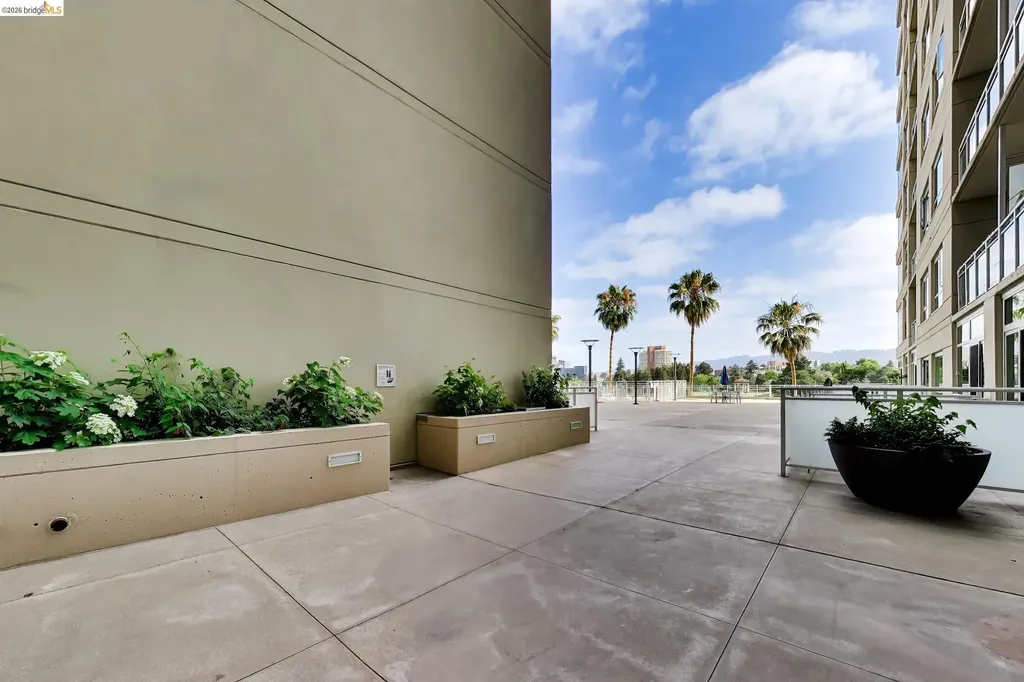 1 Lakeside Drive Oakland CA 94612