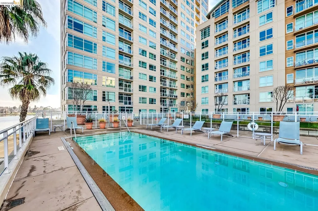 1 Lakeside Drive Oakland CA 94612