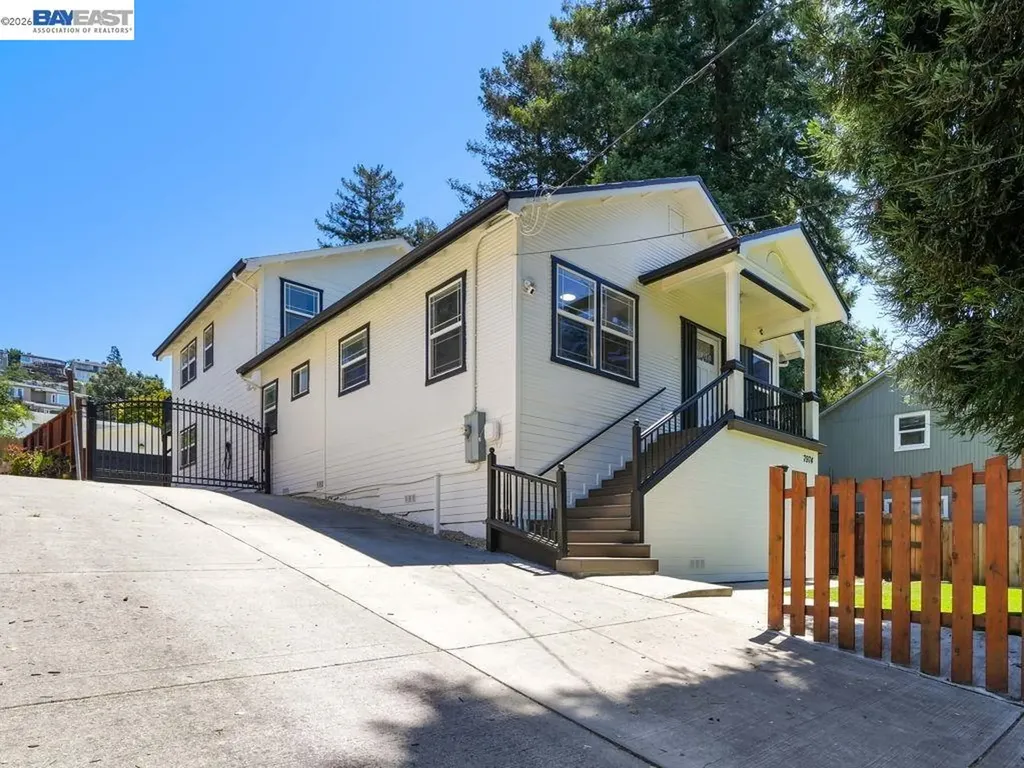 7974 Hillmont Drive Oakland CA 94605