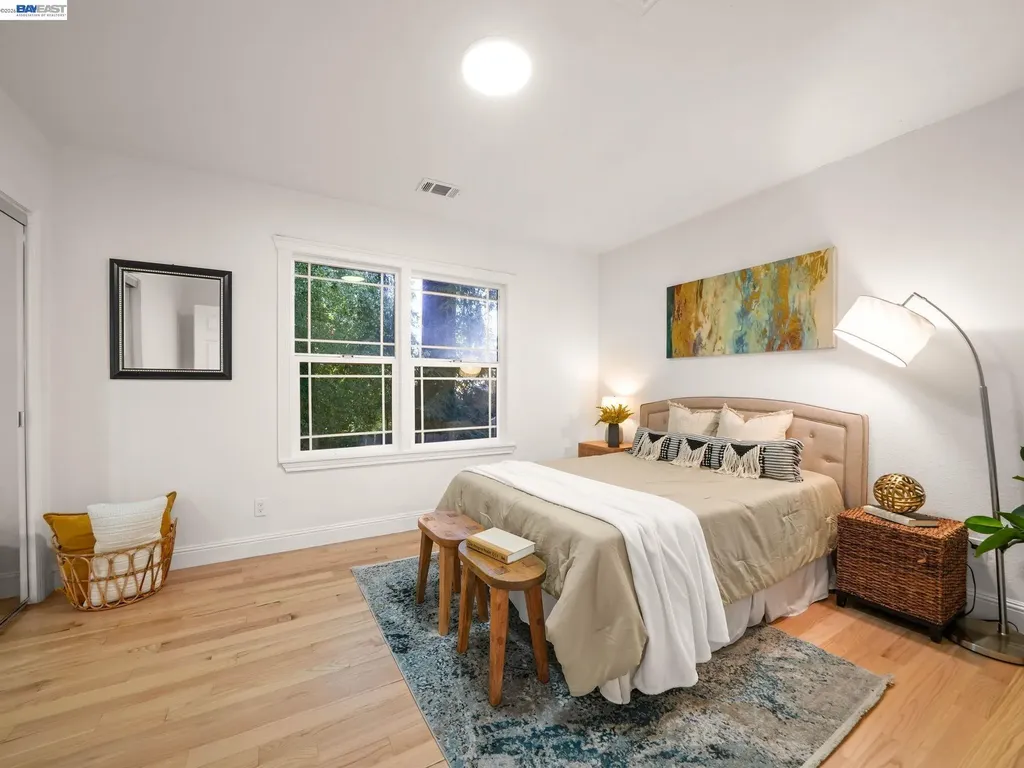 7974 Hillmont Drive Oakland CA 94605