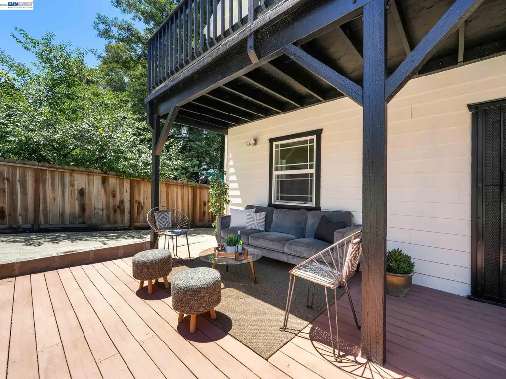 7974 Hillmont Drive Oakland CA 94605