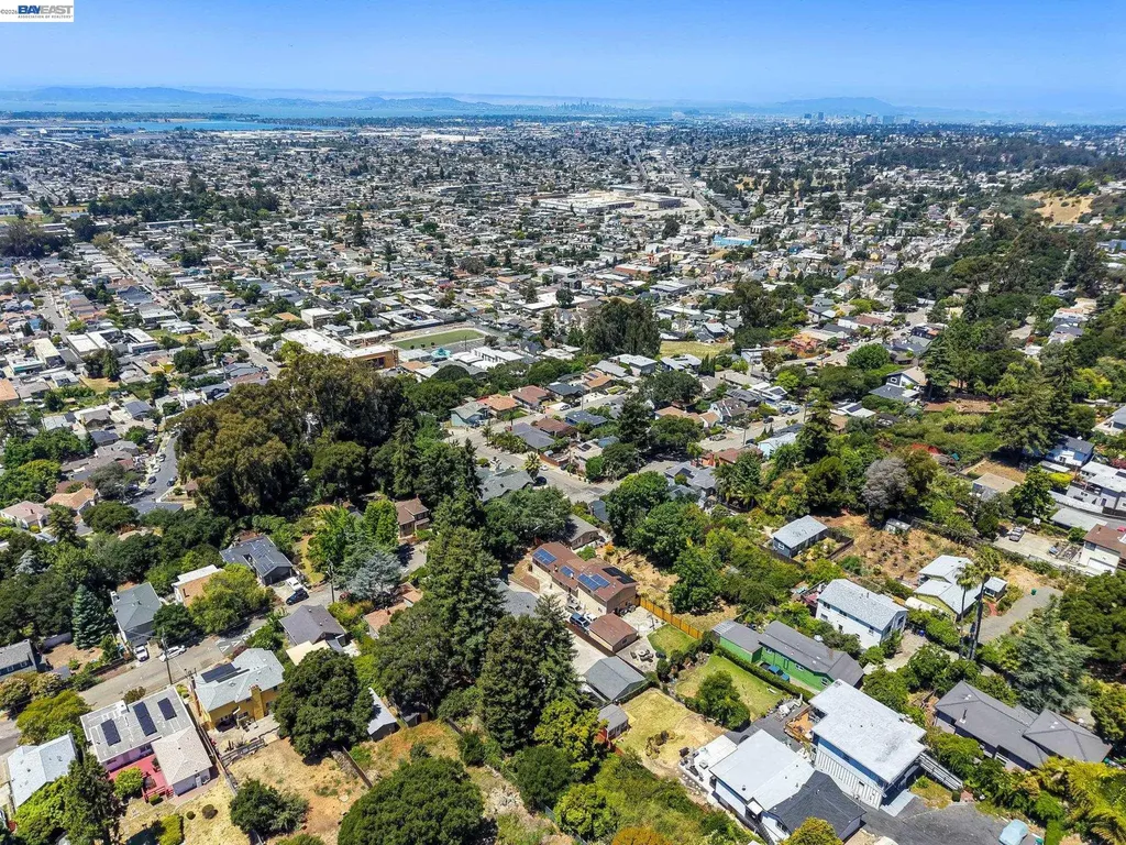 7974 Hillmont Drive Oakland CA 94605