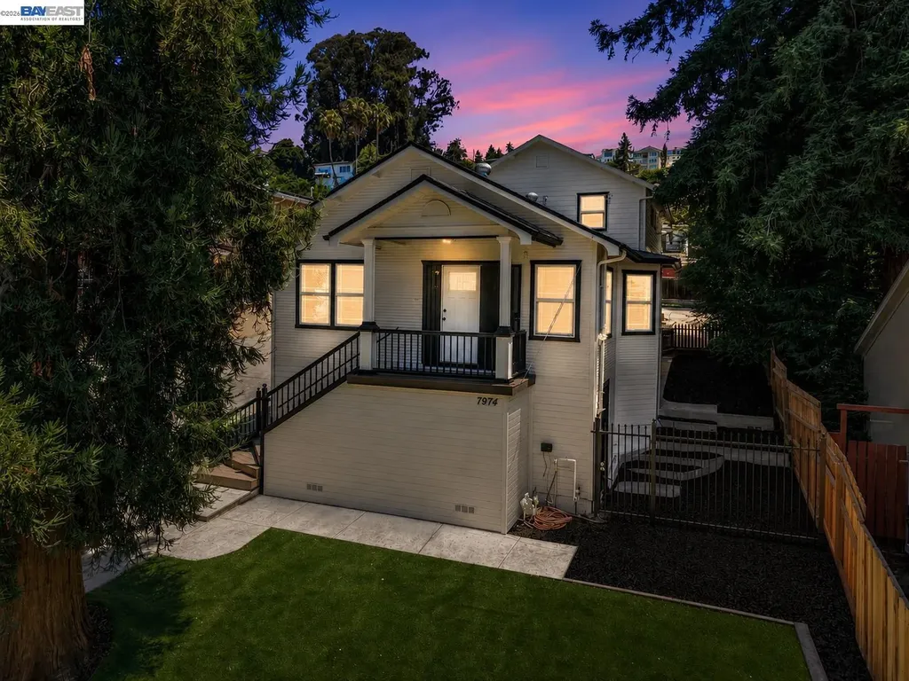 7974 Hillmont Drive Oakland CA 94605