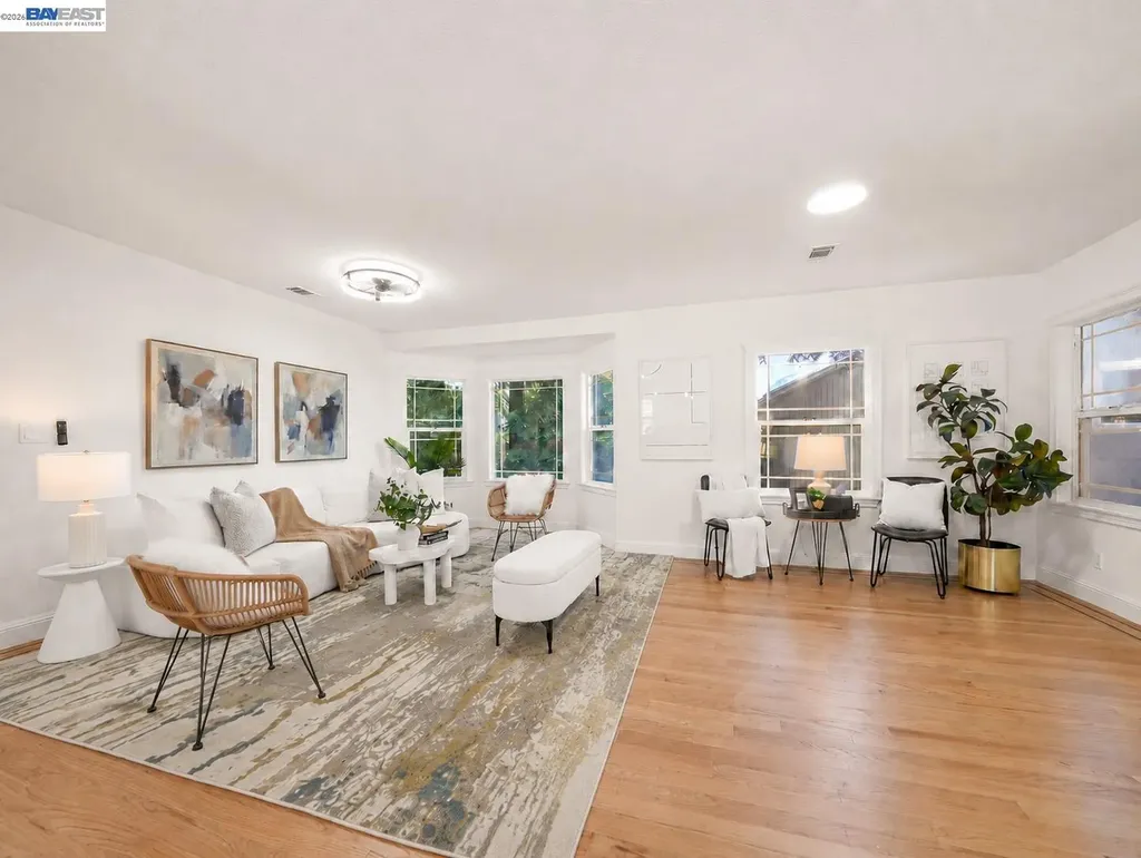 7974 Hillmont Drive Oakland CA 94605