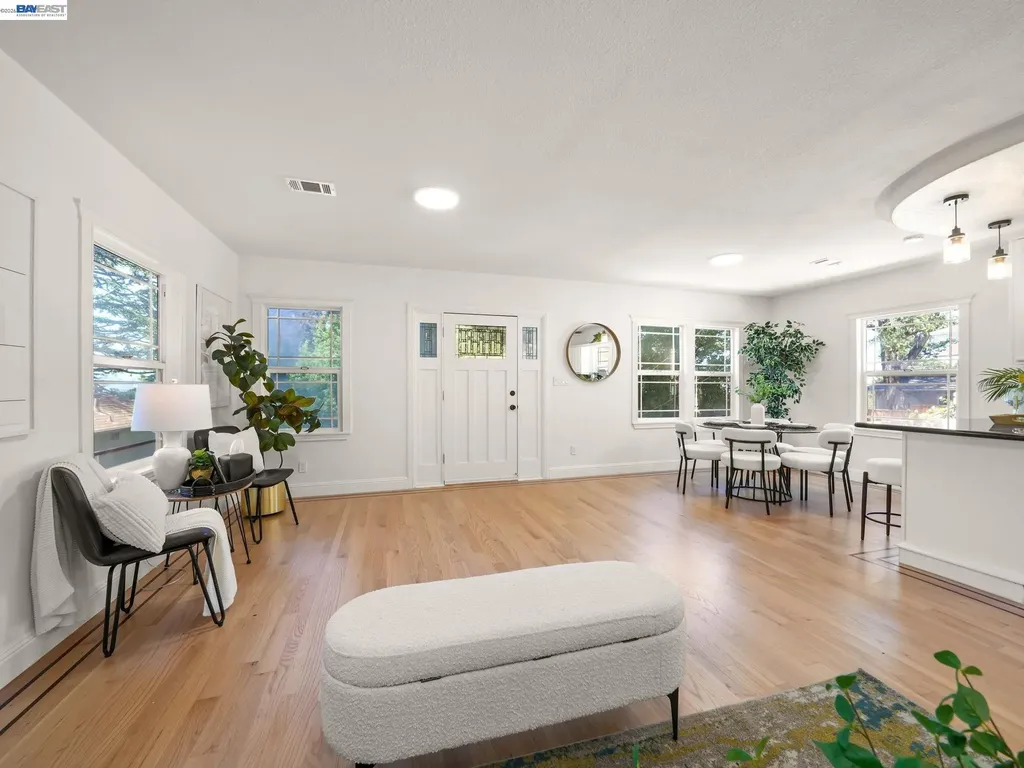 7974 Hillmont Drive Oakland CA 94605