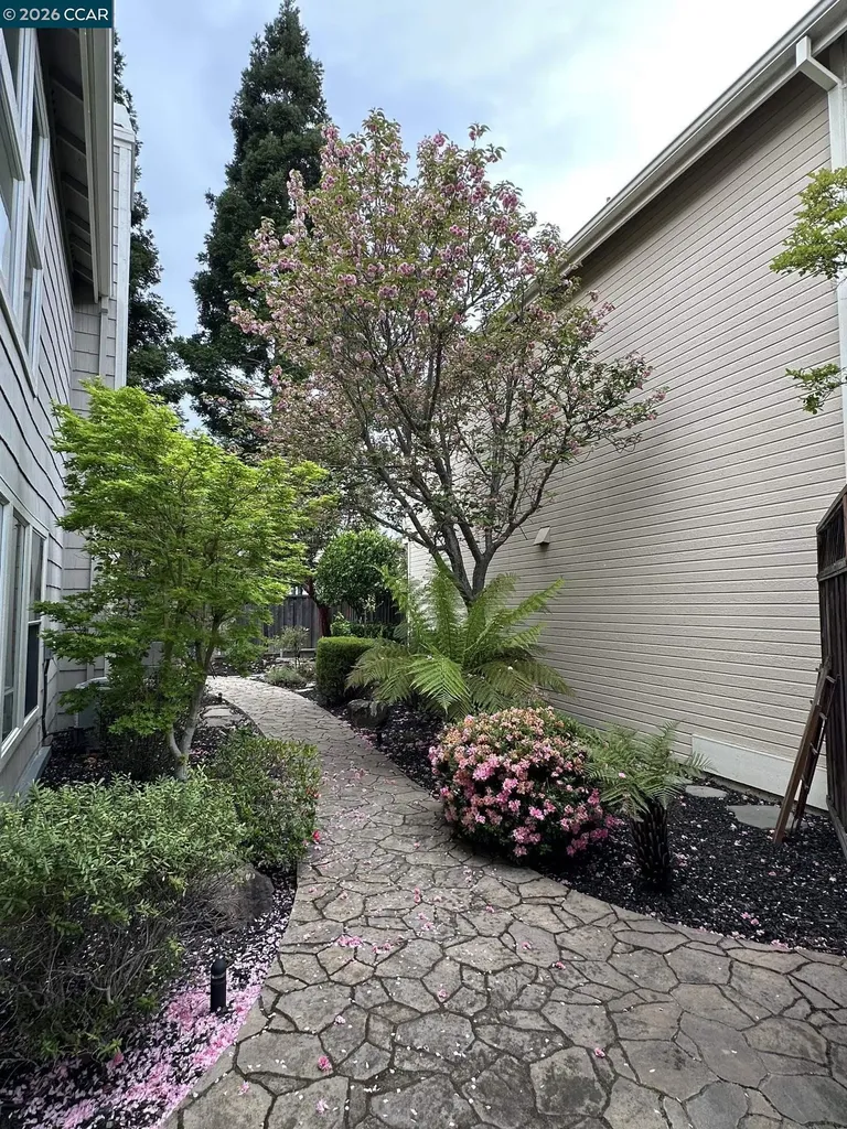 508 Valley View Court Martinez CA 94553