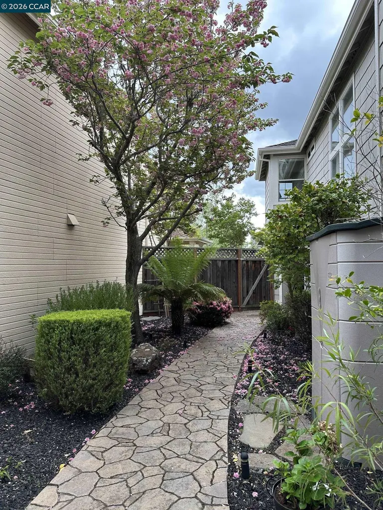 508 Valley View Court Martinez CA 94553