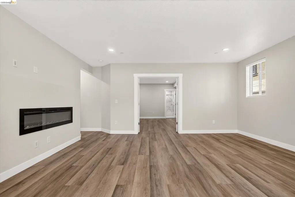 6105 Oakdale Avenue Oakland CA 94605