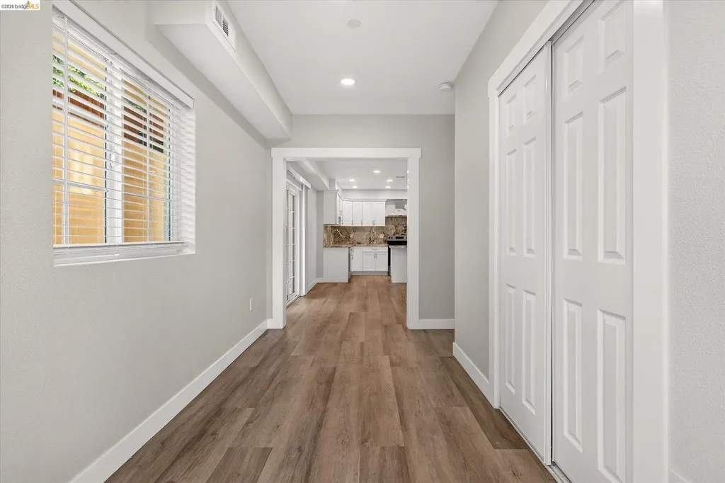 6105 Oakdale Avenue Oakland CA 94605