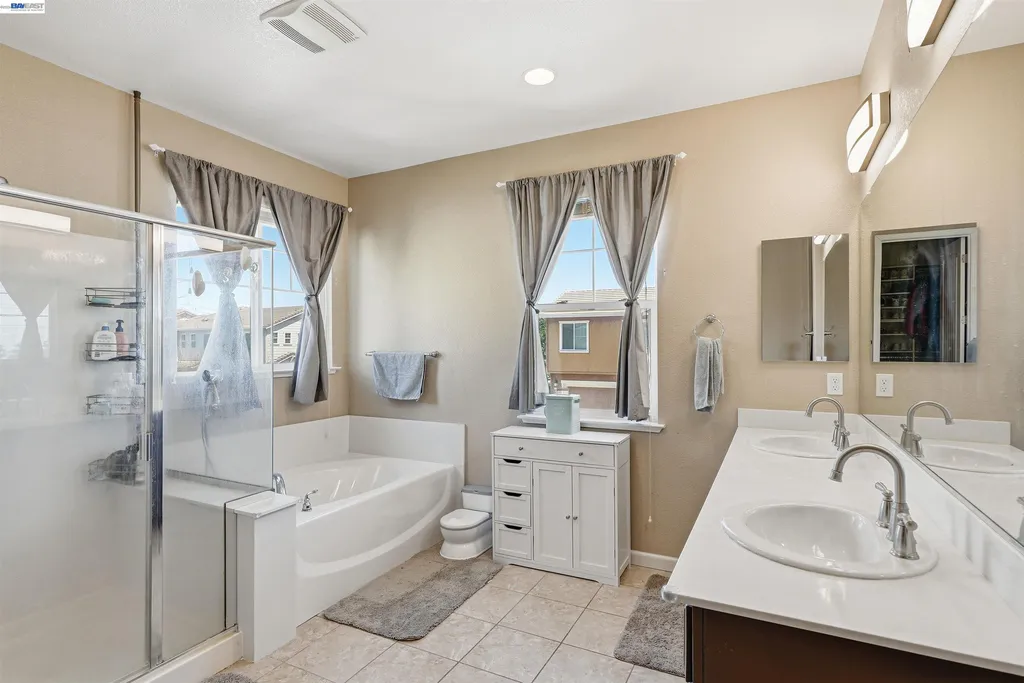 146 Halsey Way Pittsburg CA 94565