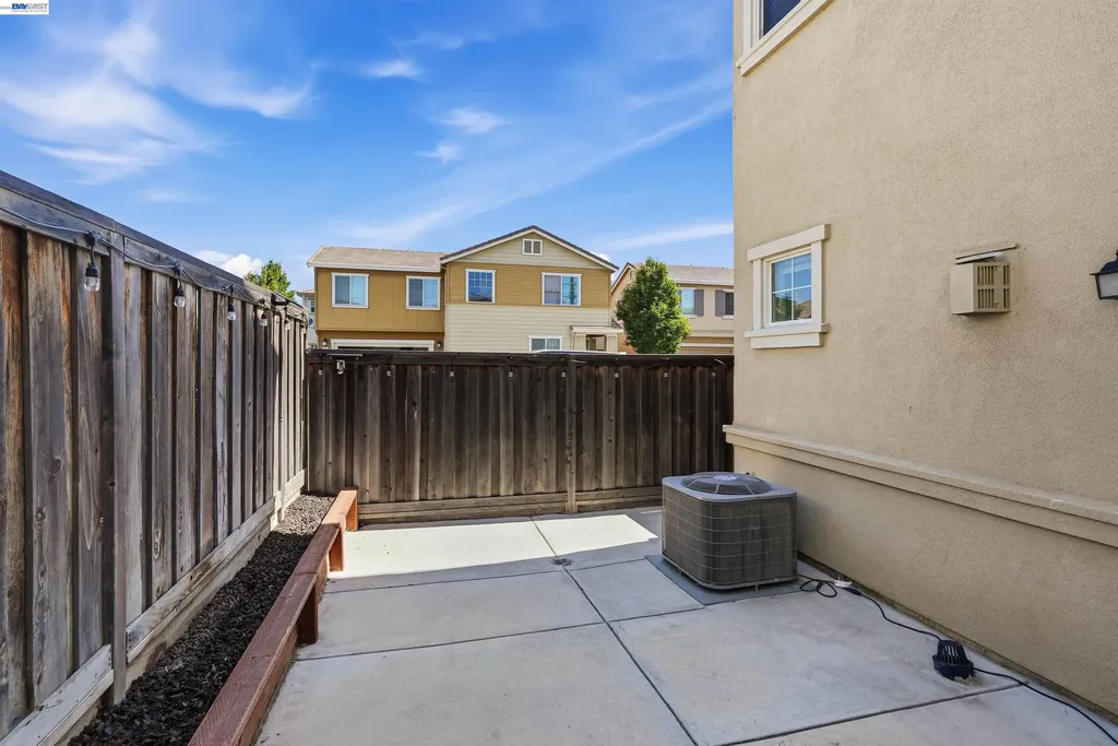 146 Halsey Way Pittsburg CA 94565