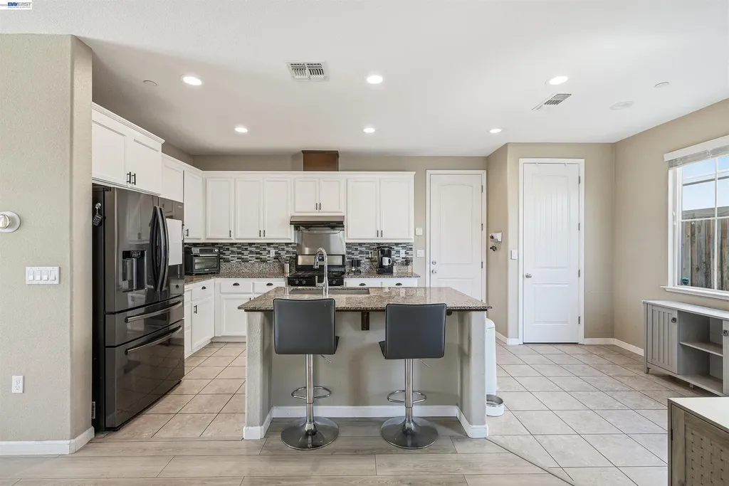 146 Halsey Way Pittsburg CA 94565
