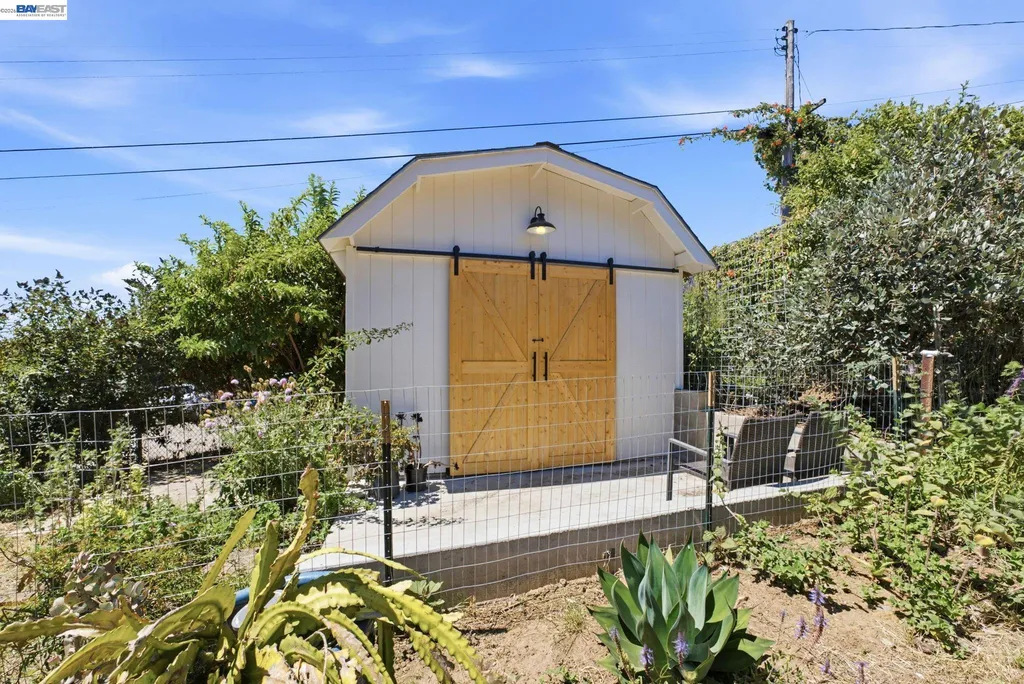 3212 D Hayward CA 94541
