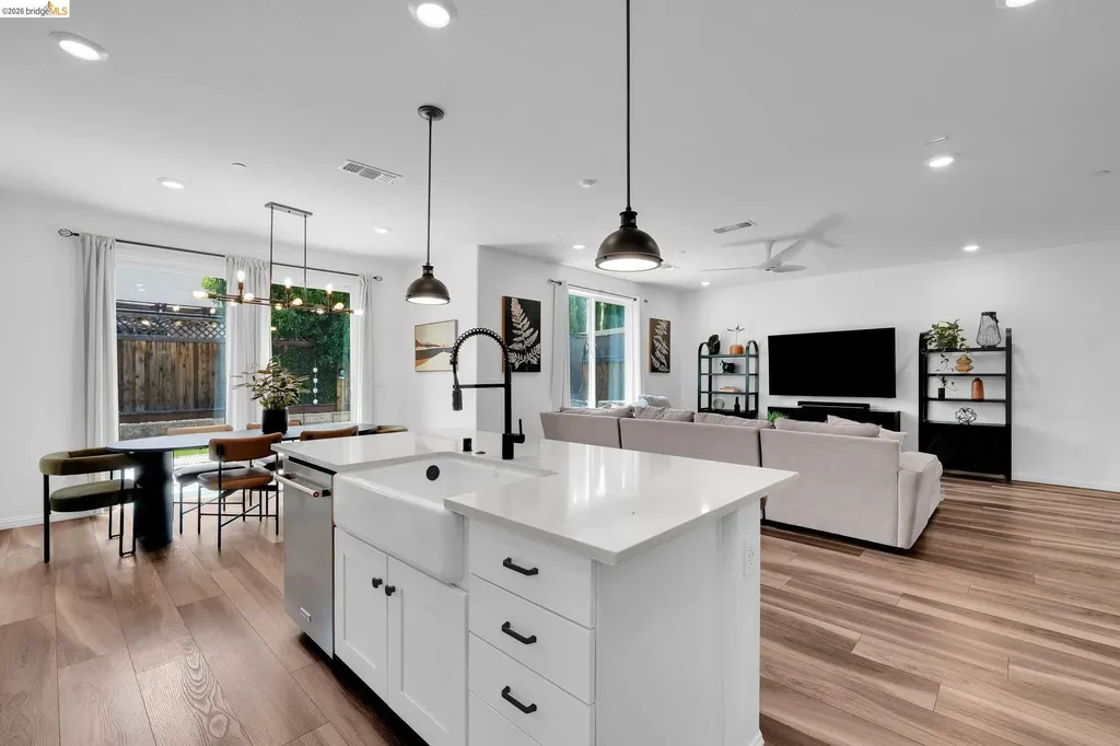 184 Scott Creek Way Brentwood CA 94513
