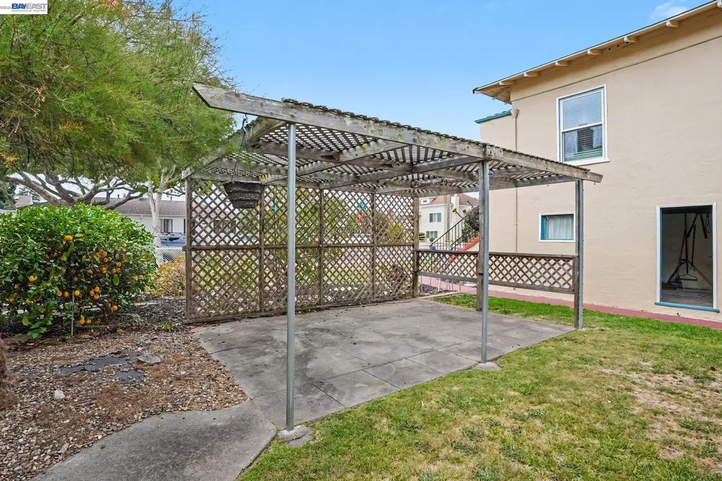 301 Lincoln Avenue Alameda CA 94501