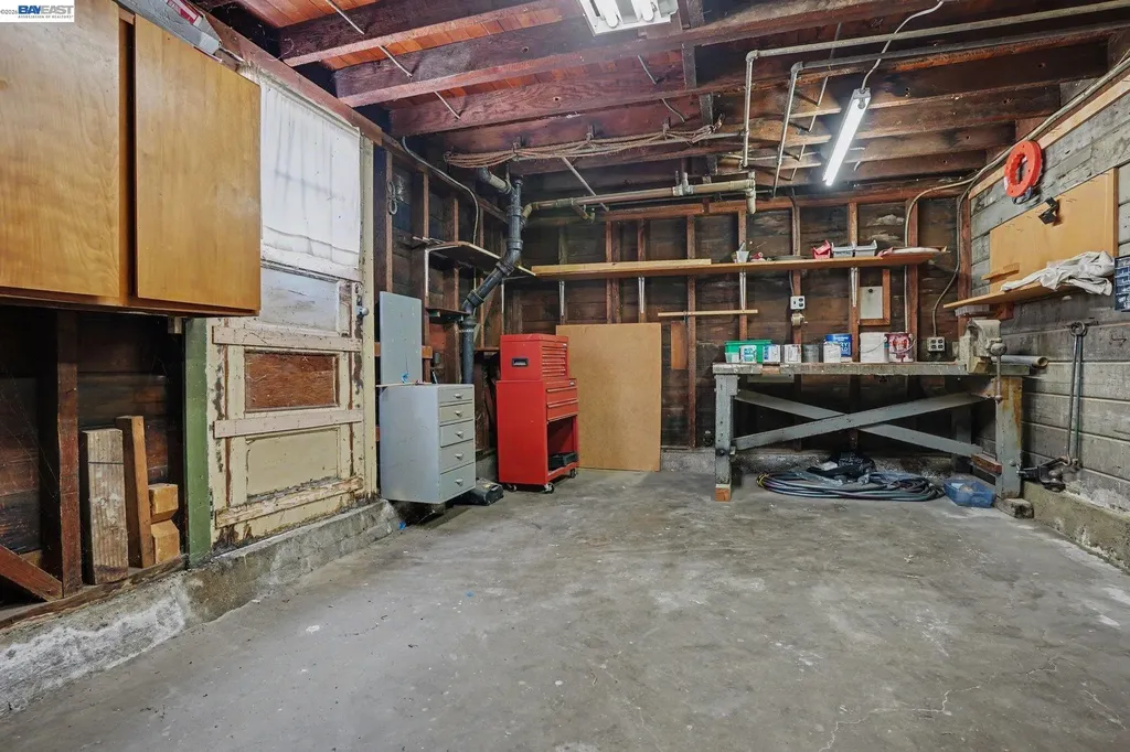 301 Lincoln Avenue Alameda CA 94501