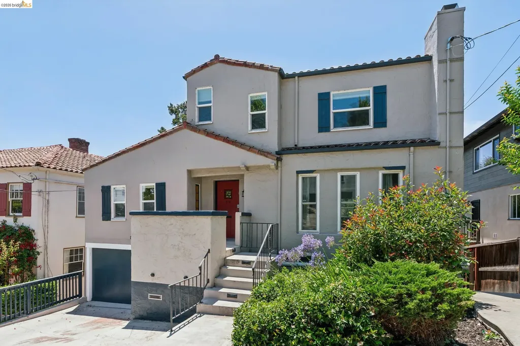 815 Portal Avenue Oakland CA 94610