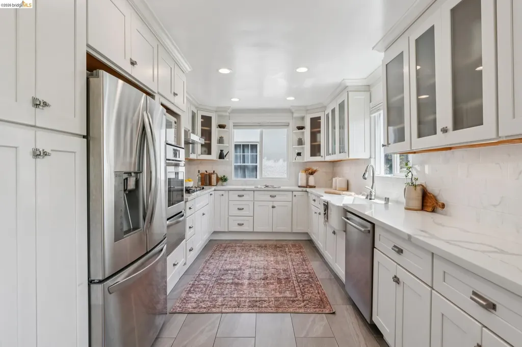 815 Portal Avenue Oakland CA 94610