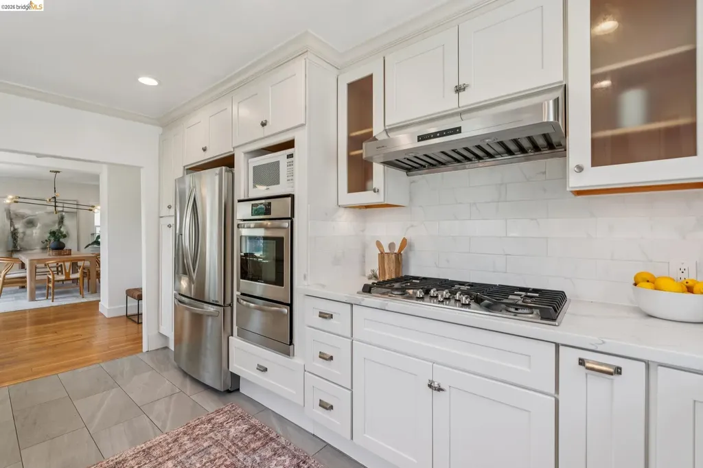 815 Portal Avenue Oakland CA 94610
