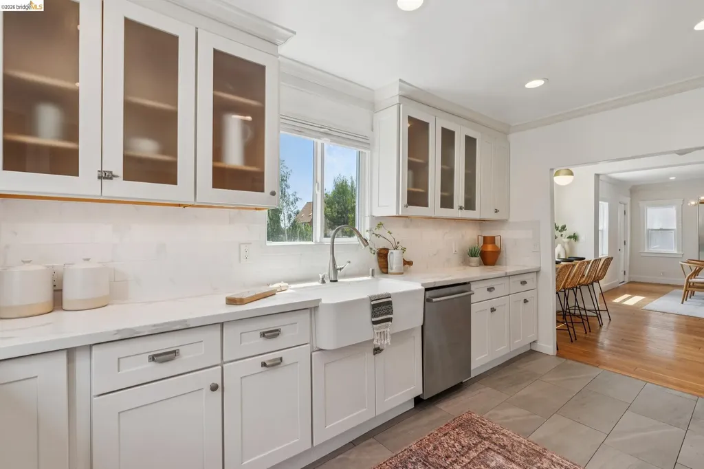 815 Portal Avenue Oakland CA 94610