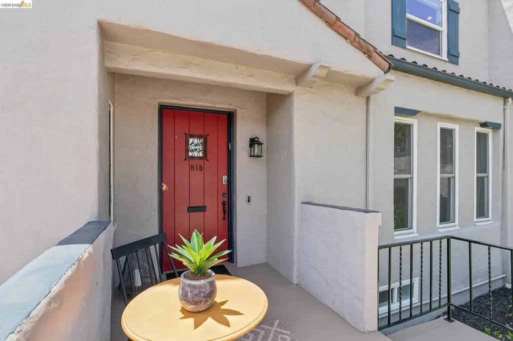 815 Portal Avenue Oakland CA 94610