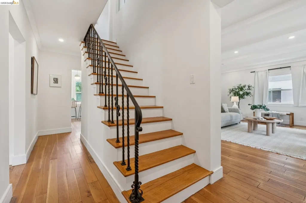 815 Portal Avenue Oakland CA 94610