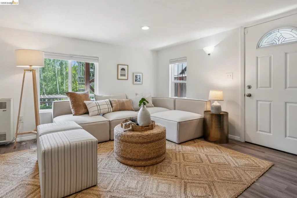 815 Portal Avenue Oakland CA 94610