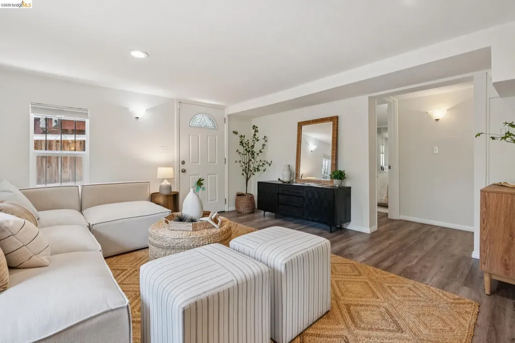 815 Portal Avenue Oakland CA 94610