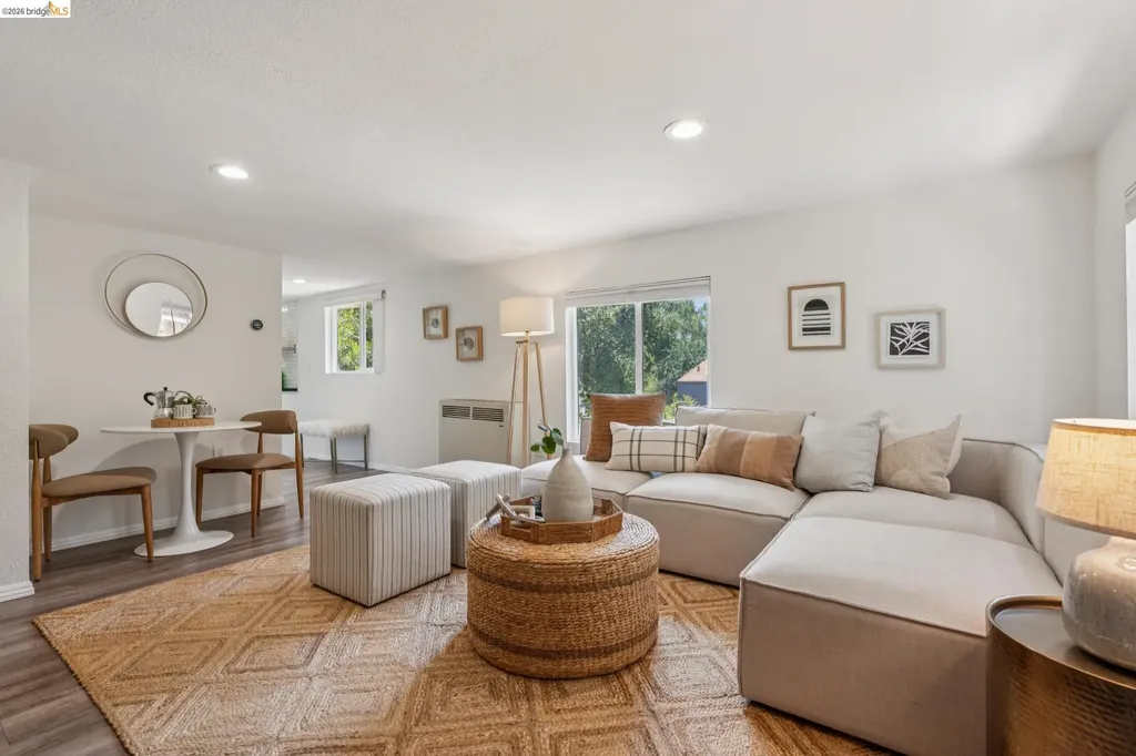 815 Portal Avenue Oakland CA 94610