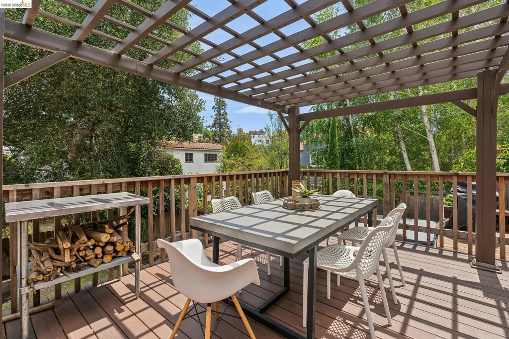 815 Portal Avenue Oakland CA 94610