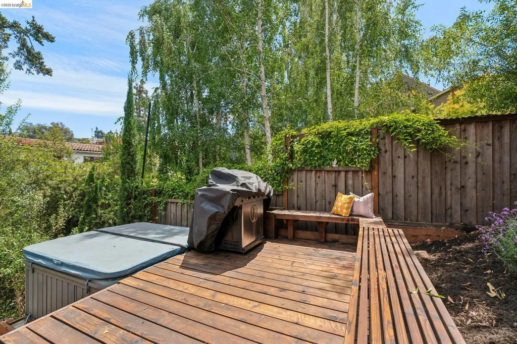 815 Portal Avenue Oakland CA 94610