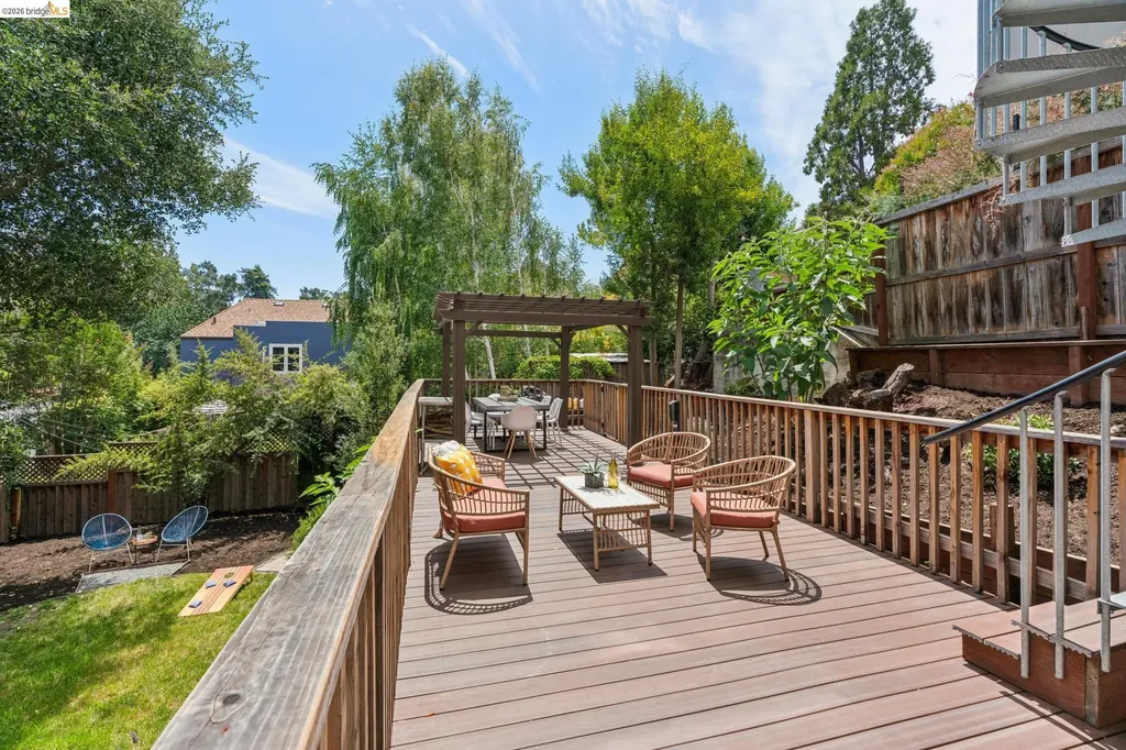815 Portal Avenue Oakland CA 94610