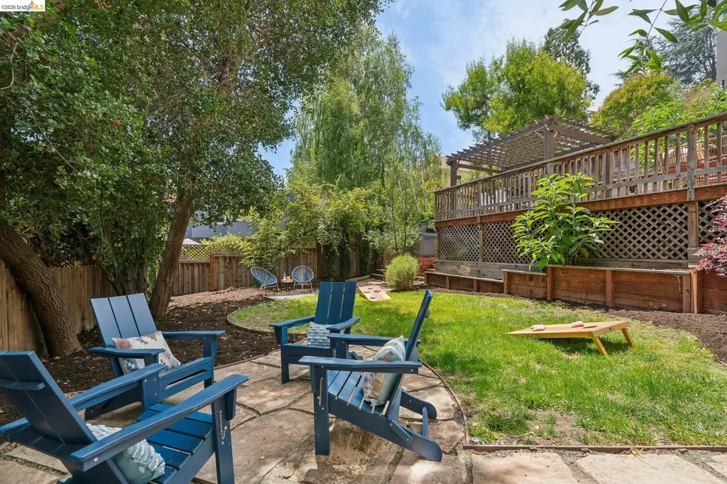 815 Portal Avenue Oakland CA 94610