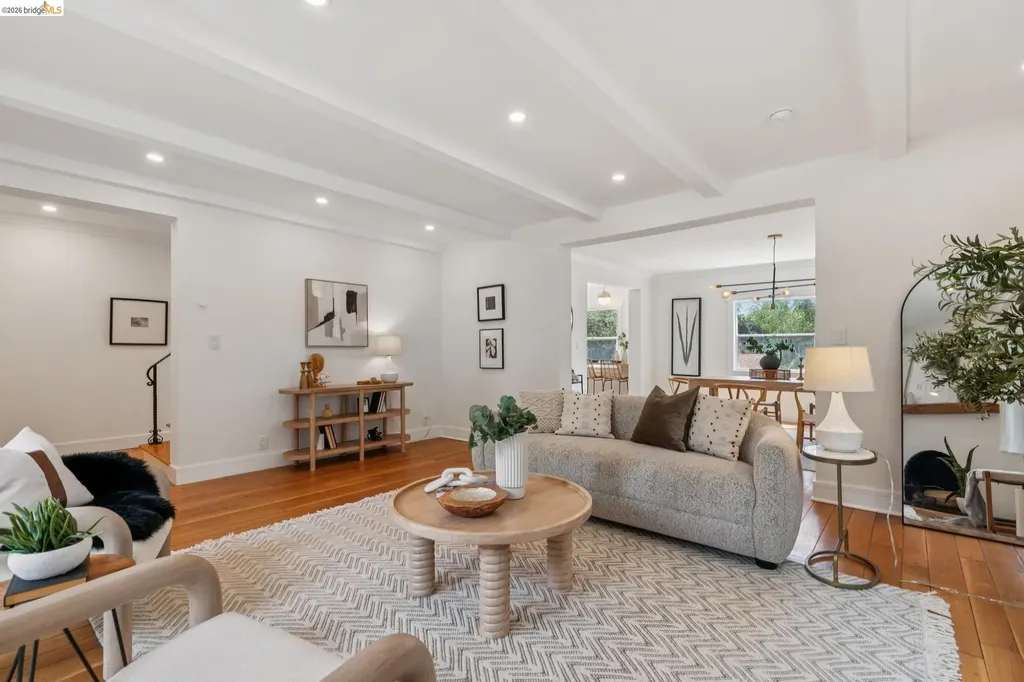815 Portal Avenue Oakland CA 94610