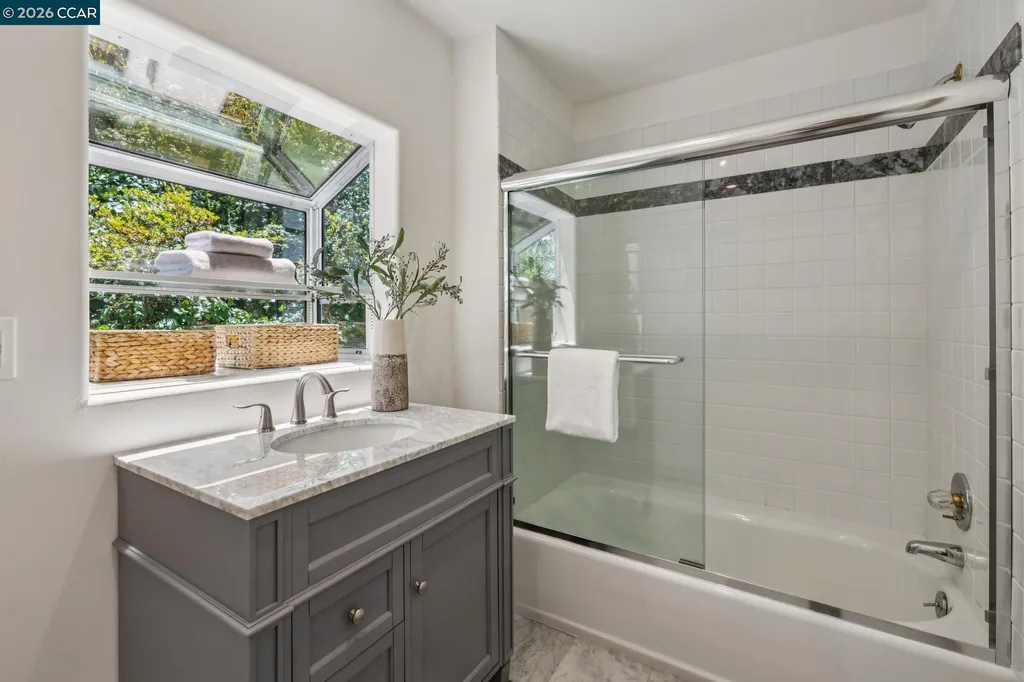 6 Monte Vista Road Orinda CA 94563