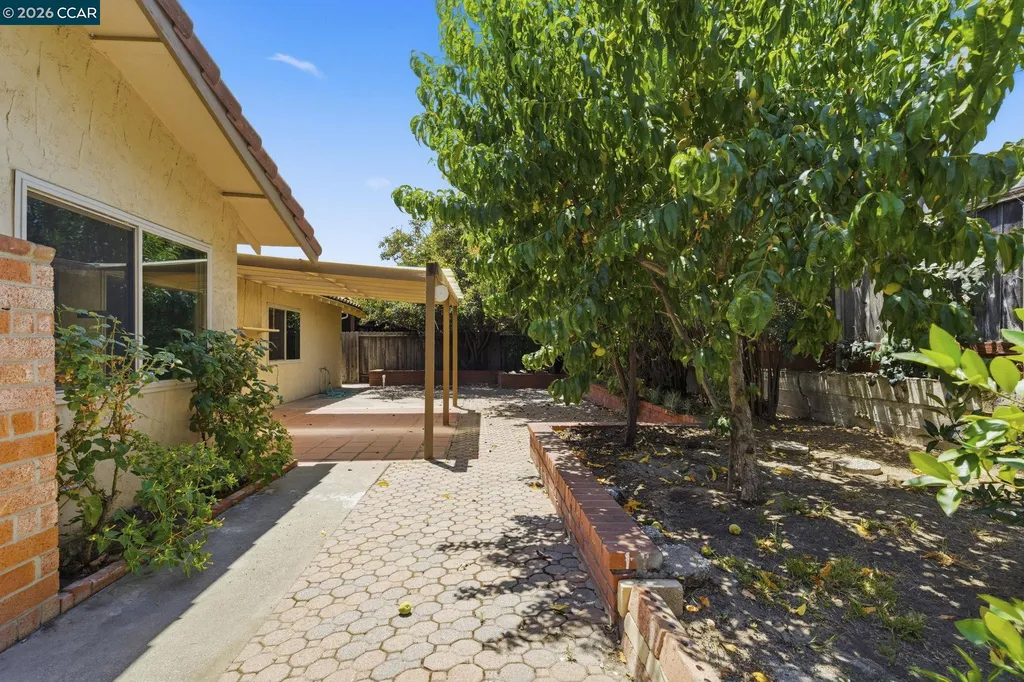 72 Lake Drive Antioch CA 94509